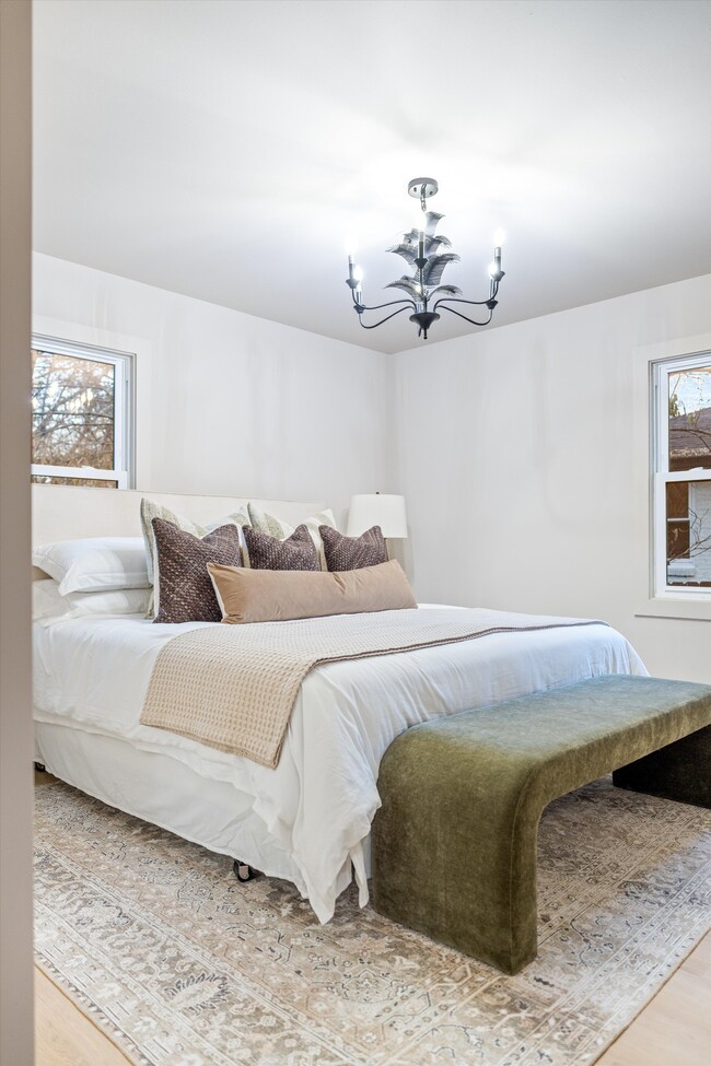 Building Photo - 603 N 5th St