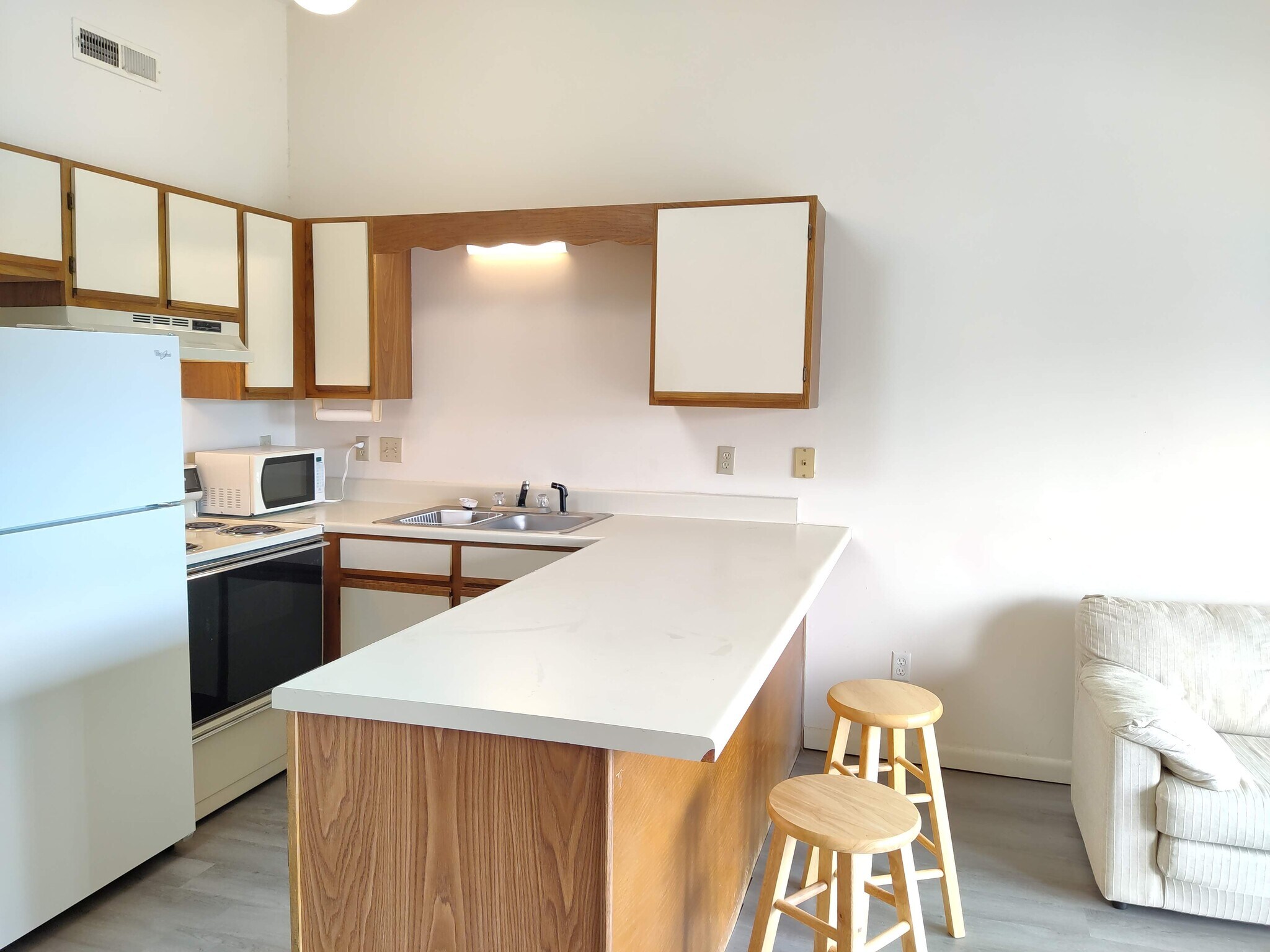 Building Photo - 510 Fairwood Lakes Dr