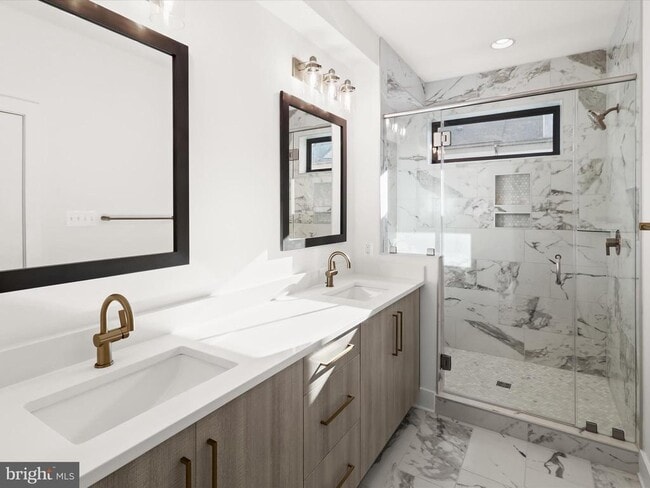 Building Photo - 14920 Dispatch St