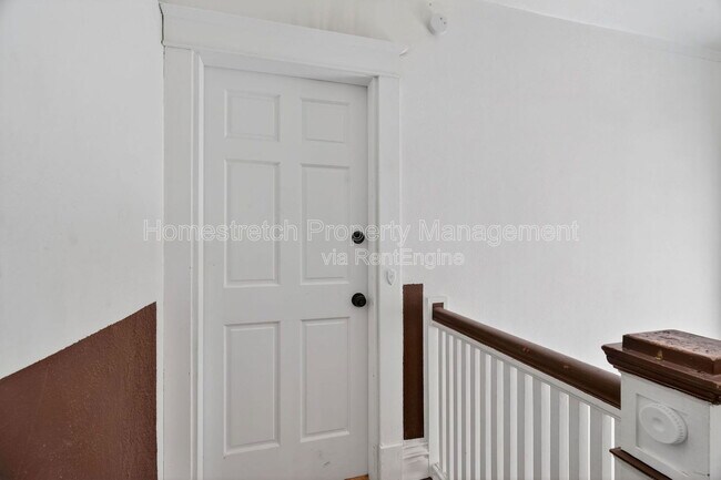 Building Photo - 3923 Miami St