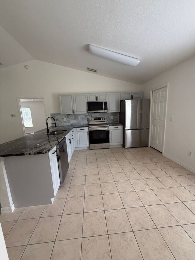 Building Photo - 8161 SW 128th Lp