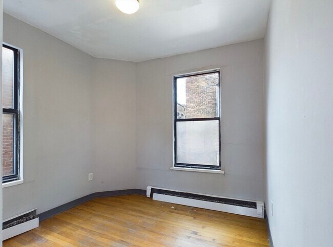 Building Photo - 6 Parker Hill Ave