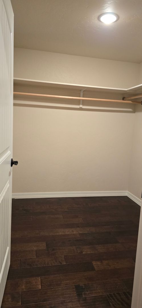Building Photo - Stunning 3-BR Home with Views, Upgrades, & Oversized Garage!