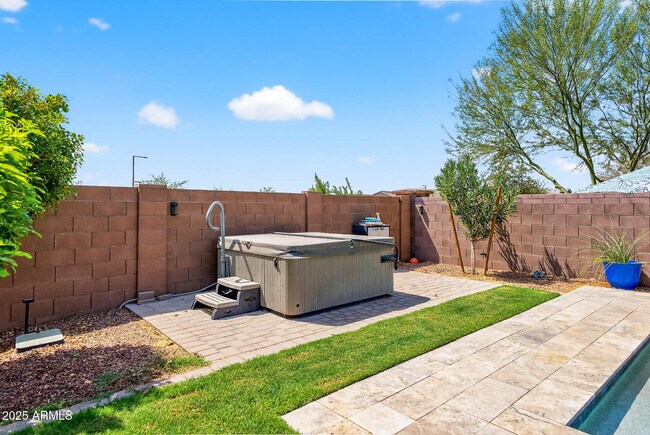 Building Photo - 3210 N 198th Ln