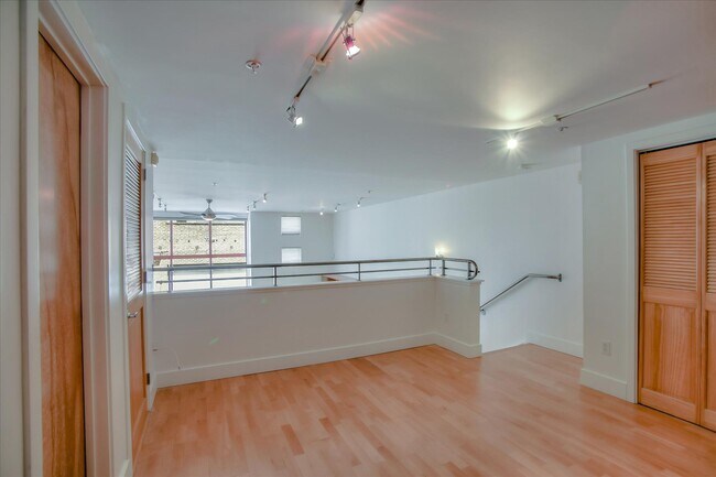 Building Photo - 1025 Minna St