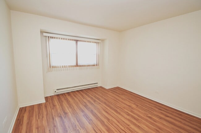 Building Photo - 9907 W 58th St