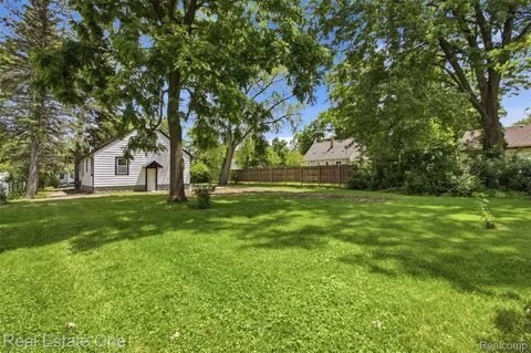 Building Photo - 17 N Midland Dr