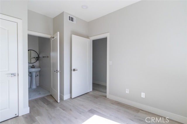 Building Photo - 5130 Riverton Ave