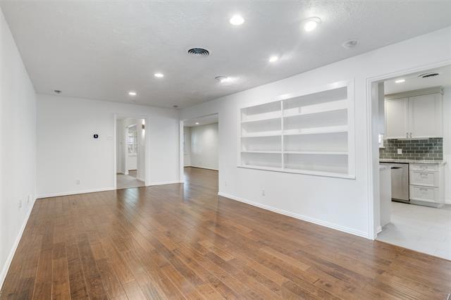 Building Photo - 10415 Mapleridge Dr