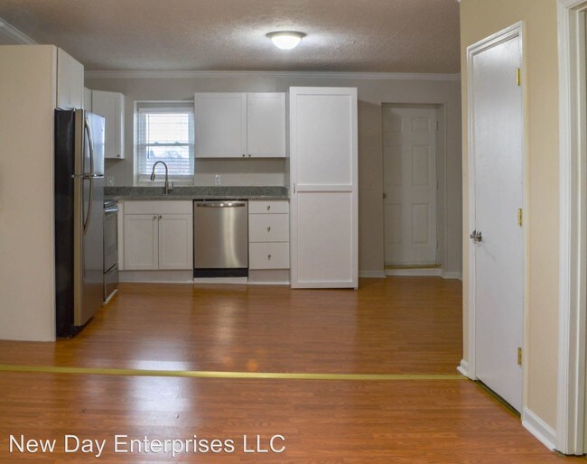 Building Photo - 117 S Bank St