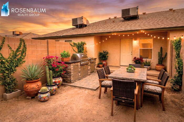 Building Photo - 8281 W Sandy Ln