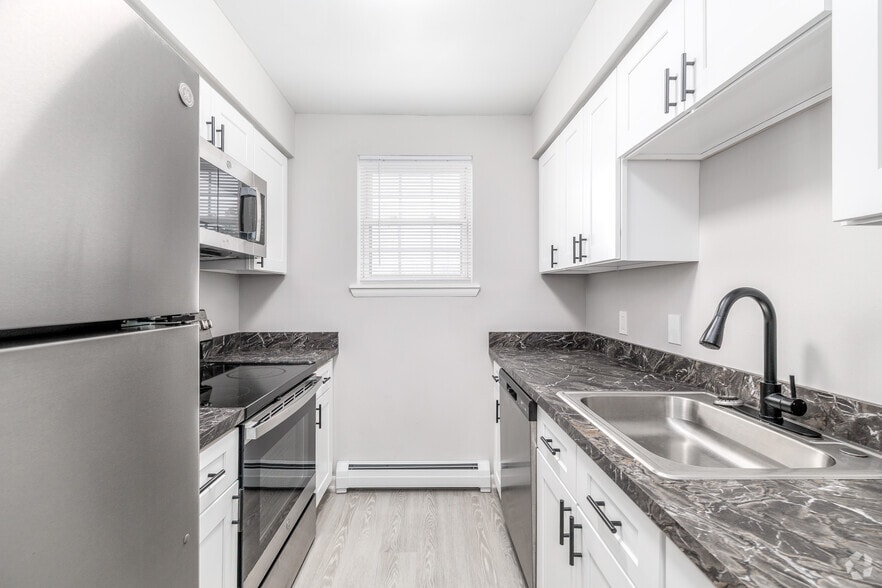 Seed - 2BR, 1.5BA - 1,000SF - Kitchen - The Orchard at Solo