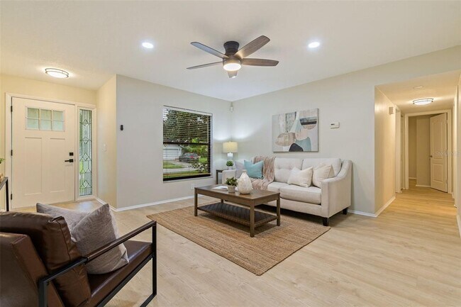 Building Photo - 1353 Wildwood Ct