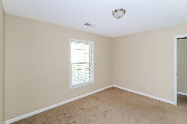 Building Photo - 7961 Elm Leaf Dr