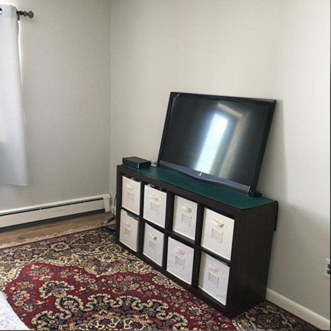 Building Photo - 1030 Bennington St