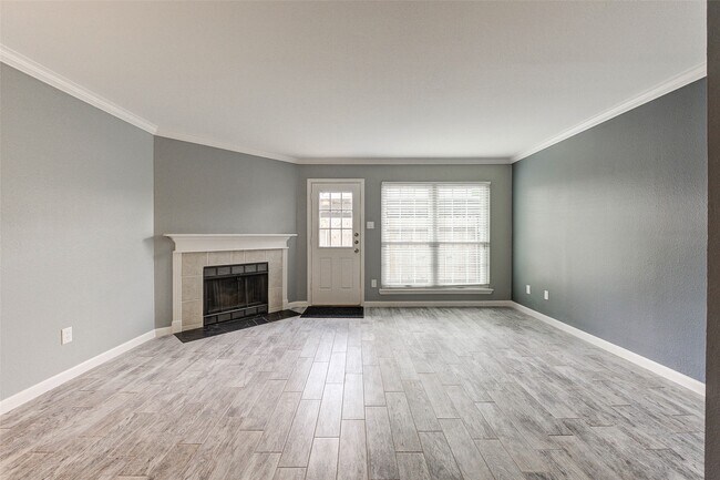 Building Photo - 6406 Ferris Dr