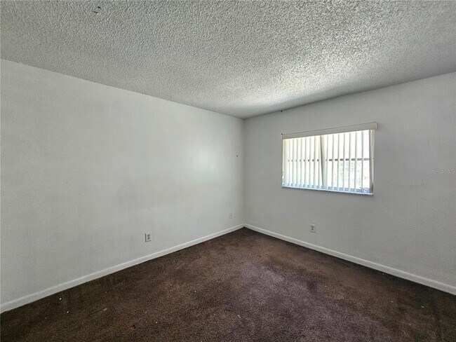 Building Photo - 209 Northwest Jefferson Cir N