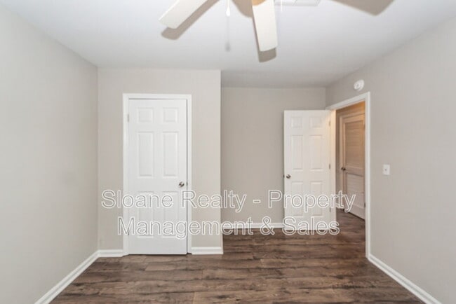 Building Photo - 819 Sandpiper Dr