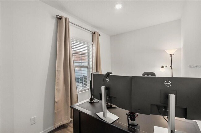 Building Photo - 2710 Bolzano Dr
