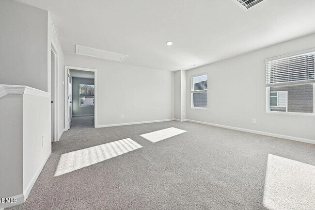 Building Photo - 744 Red River Dr