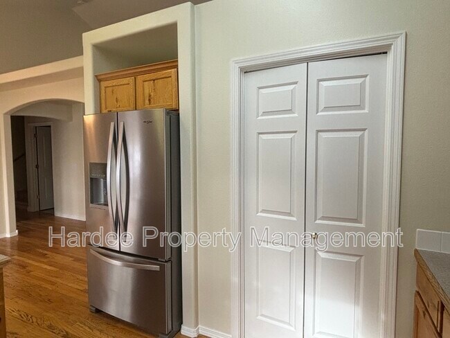 Building Photo - 3313 W Cherry Ln