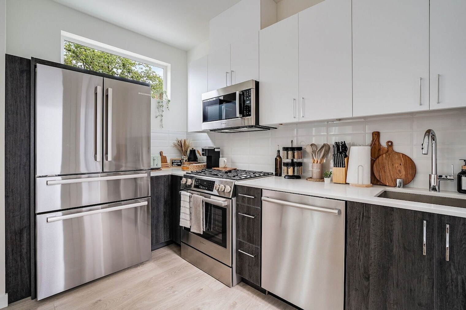 Building Photo - 1414 E Howell St