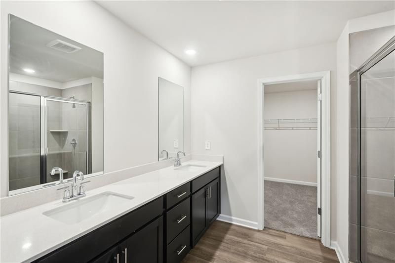 Building Photo - 26 Hemlock Ct