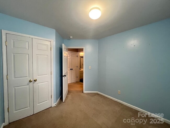 Building Photo - 520 Jakes Ridge Ln