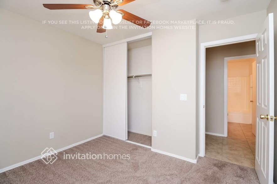 Building Photo - 8852 E Plana Ave