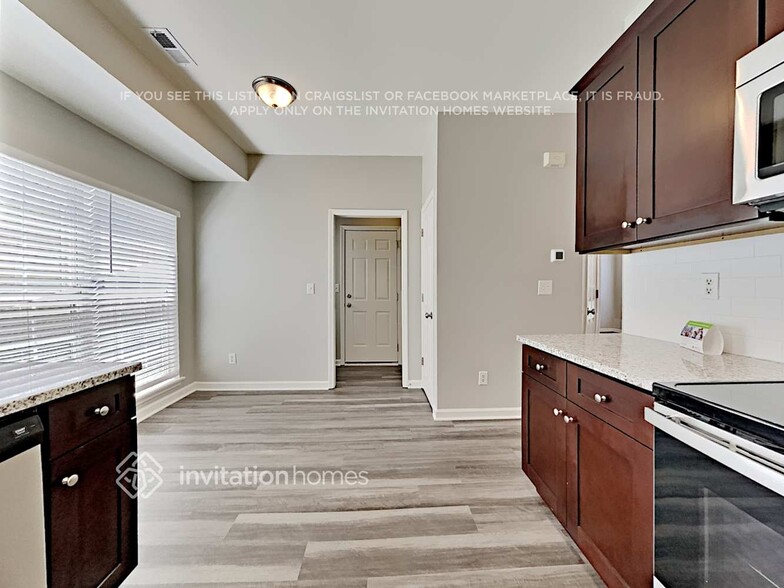 Building Photo - 9216 Darbyshire Pl