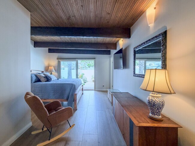 Building Photo - 1327D - The Sea Bum Sanctuary | 2 Bed 2 Ba...