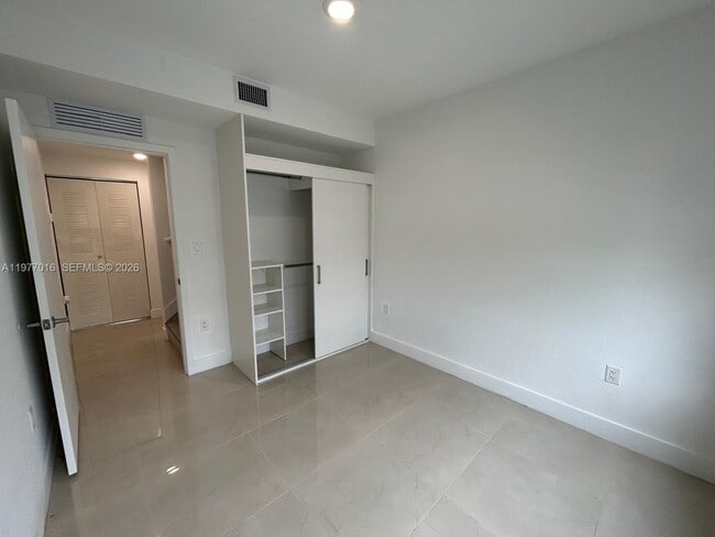 Building Photo - 25814 SW 144th Ct