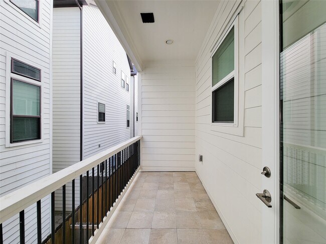 Building Photo - 845 Fisher St