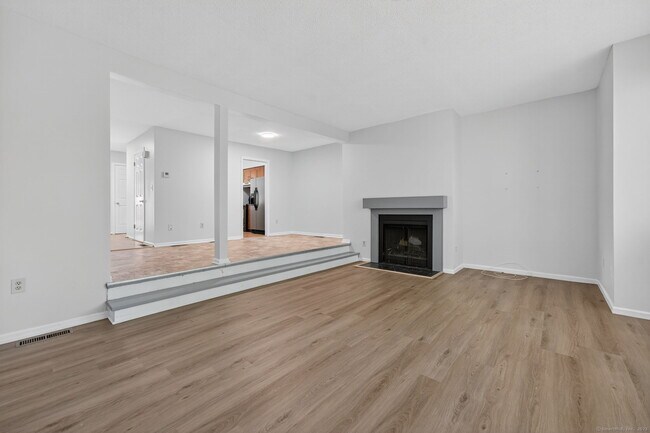 Building Photo - 128 Conestoga Way