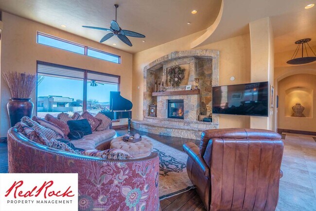 Building Photo - Incredible 4 Bedroom, 4 Bathroom FULLY FURNISHED Property in Entrada with a Private Pool! 18 Mont...