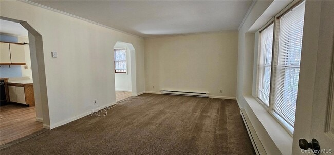 Building Photo - 323 Cushetunk Dr