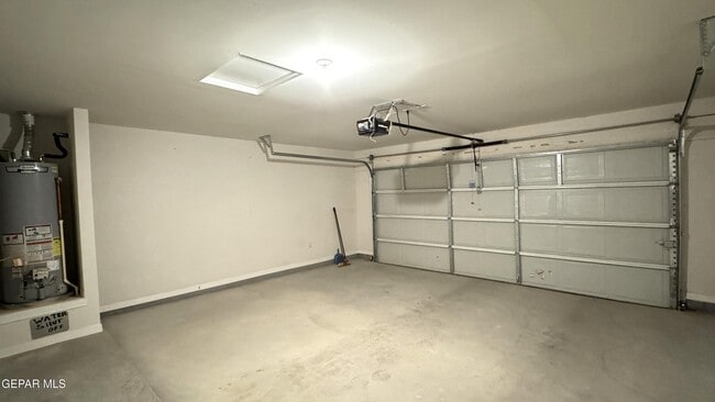 Building Photo - 1033 Candelilla St