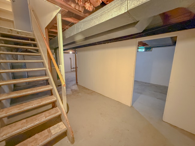 Basement - Waverly Flatz