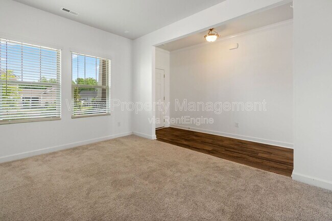 Building Photo - 4962 Durneigh Dr