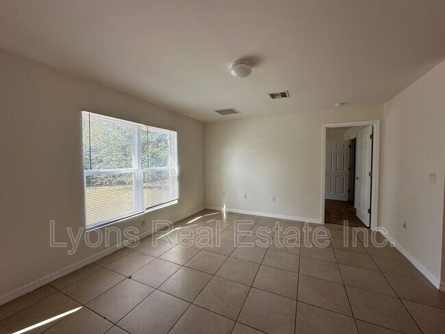 Building Photo - 5521 Gillot Blvd