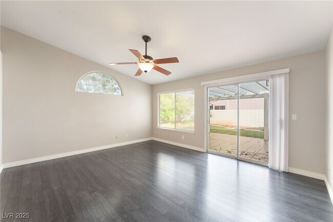 Building Photo - 8220 Desert Beach Dr