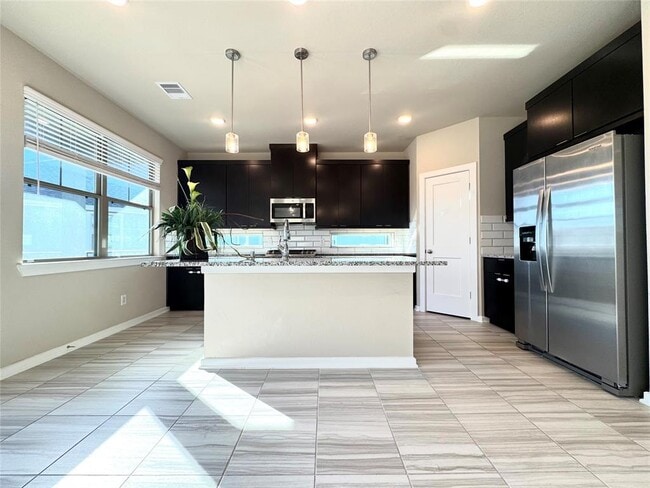 Building Photo - 7623 Green Bulrush Wy
