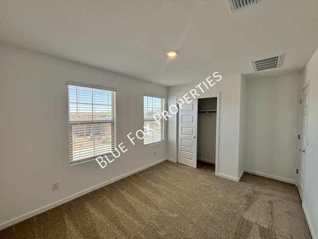Building Photo - 10253 W Sumullen St