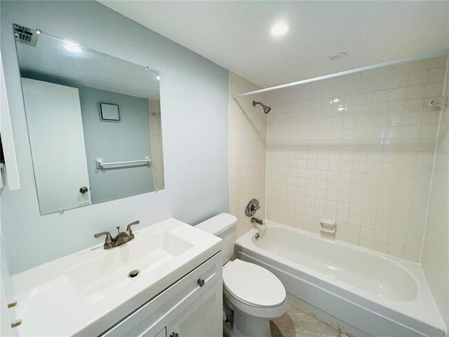 Building Photo - 11014 Knollview Way