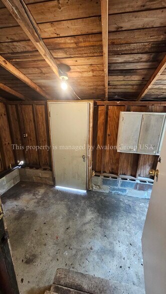 Building Photo - 1453 Winnebago Ave