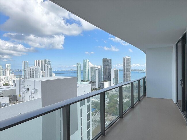 Building Photo - 1600 NE 1st Ave