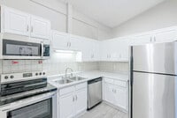 Building Photo - 4622 Sahara Dr SW