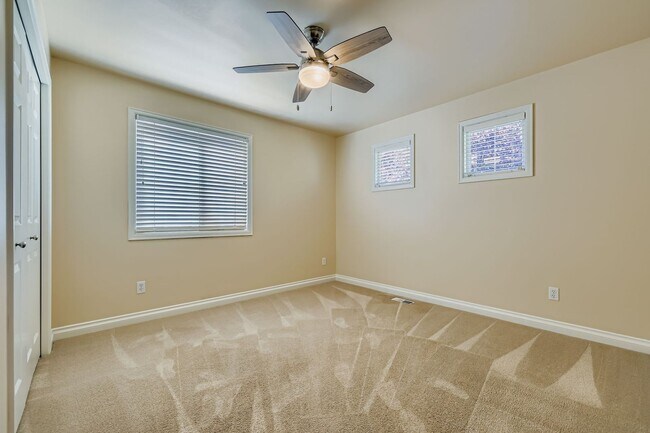 Building Photo - 4Bd/3.5Ba Sammamish House