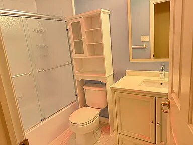 Building Photo - 353 Bristol Cir