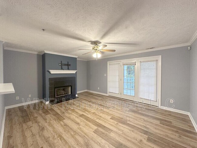 Building Photo - 410 Bubble Creek Ct